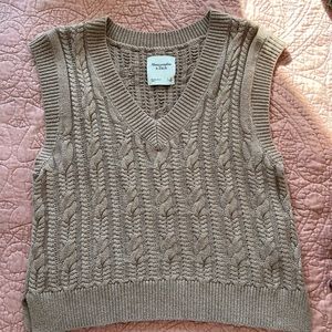 Abercrombie cableknit sweater vest